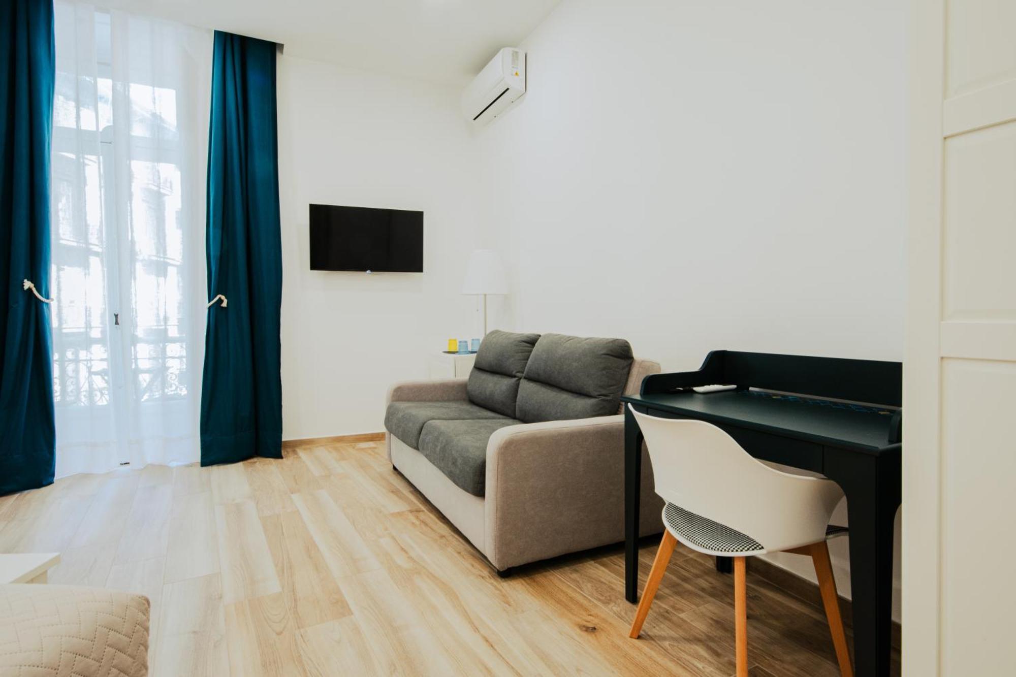 נאפולי B&B Lara'S Home By I Borbone מראה חיצוני תמונה